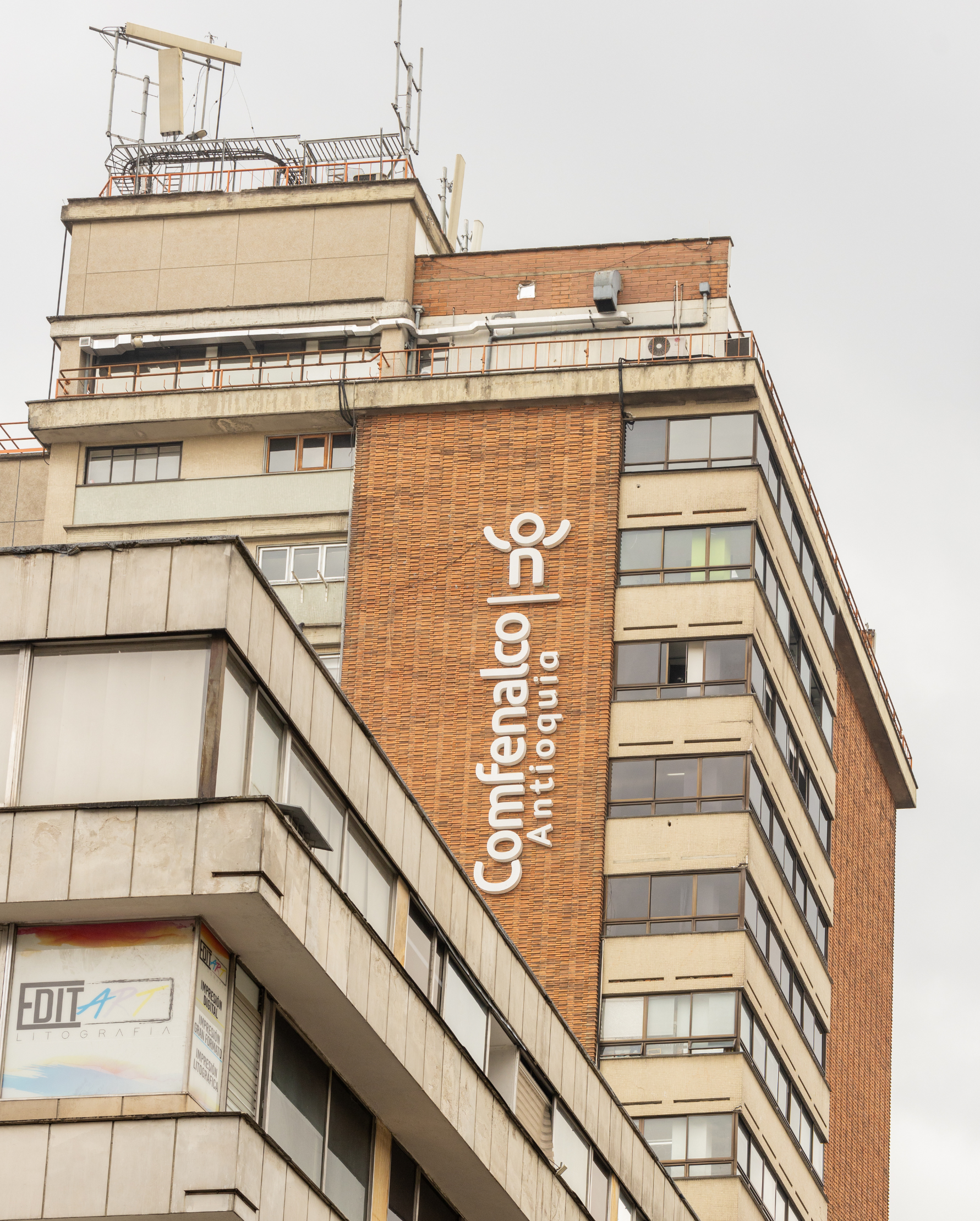 Comfenalco Antioquia alerta sobre personas que están suplantando a la Caja para ofrecer empleos falsos